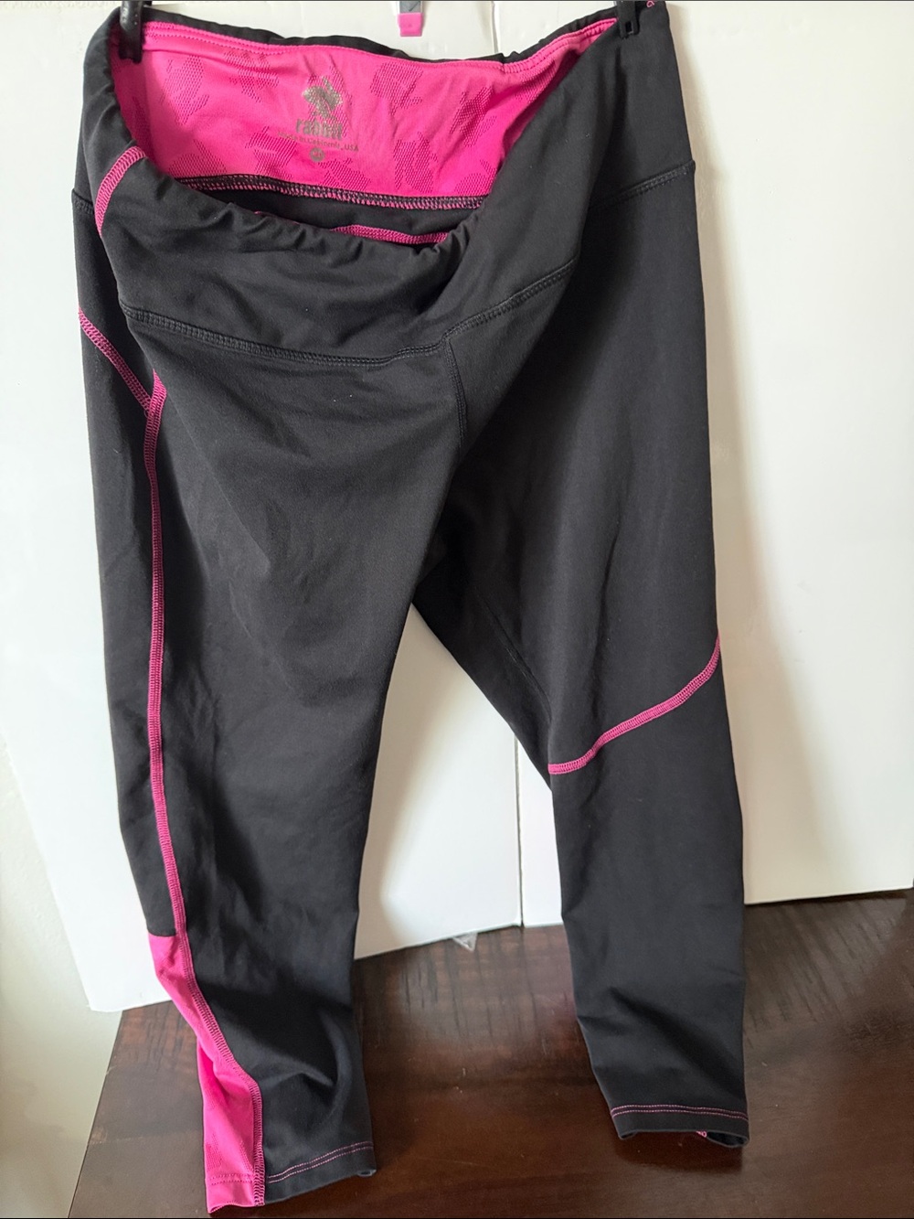 rabbit Women’s Athletic Leggings with Hot Pink Detail